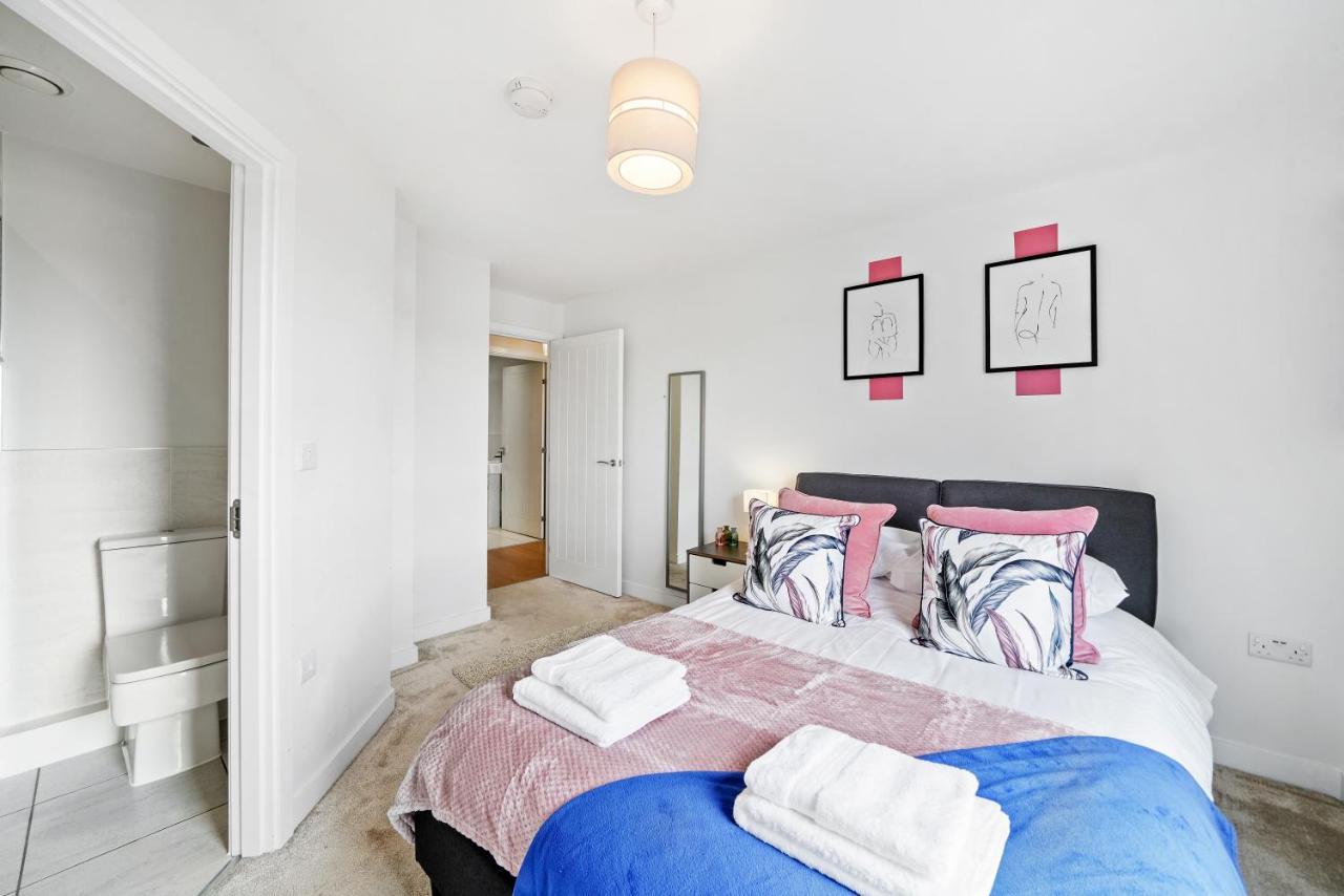 Stunning 2 Bedroom Apartment Leeds  Exterior photo